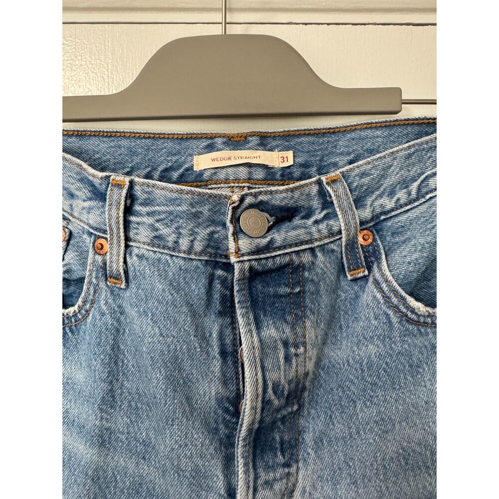 Levi’s Wedgie Straight Jeans 31 x 28 Light Wash High Rise 34964-0013